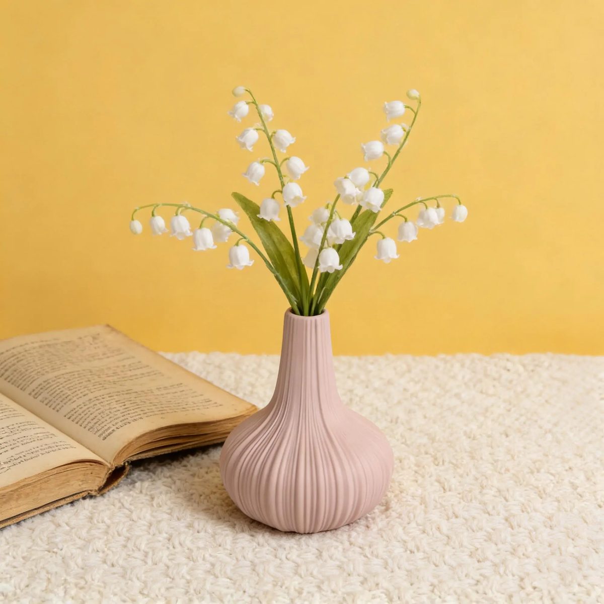 Matte Pink Ribbed Ceramic Vase, Minimalist Nordic Flower Pot, Modern Pastel Desktop Decor,aesthetic Shelf Ornament, Scandi Style Stoneware